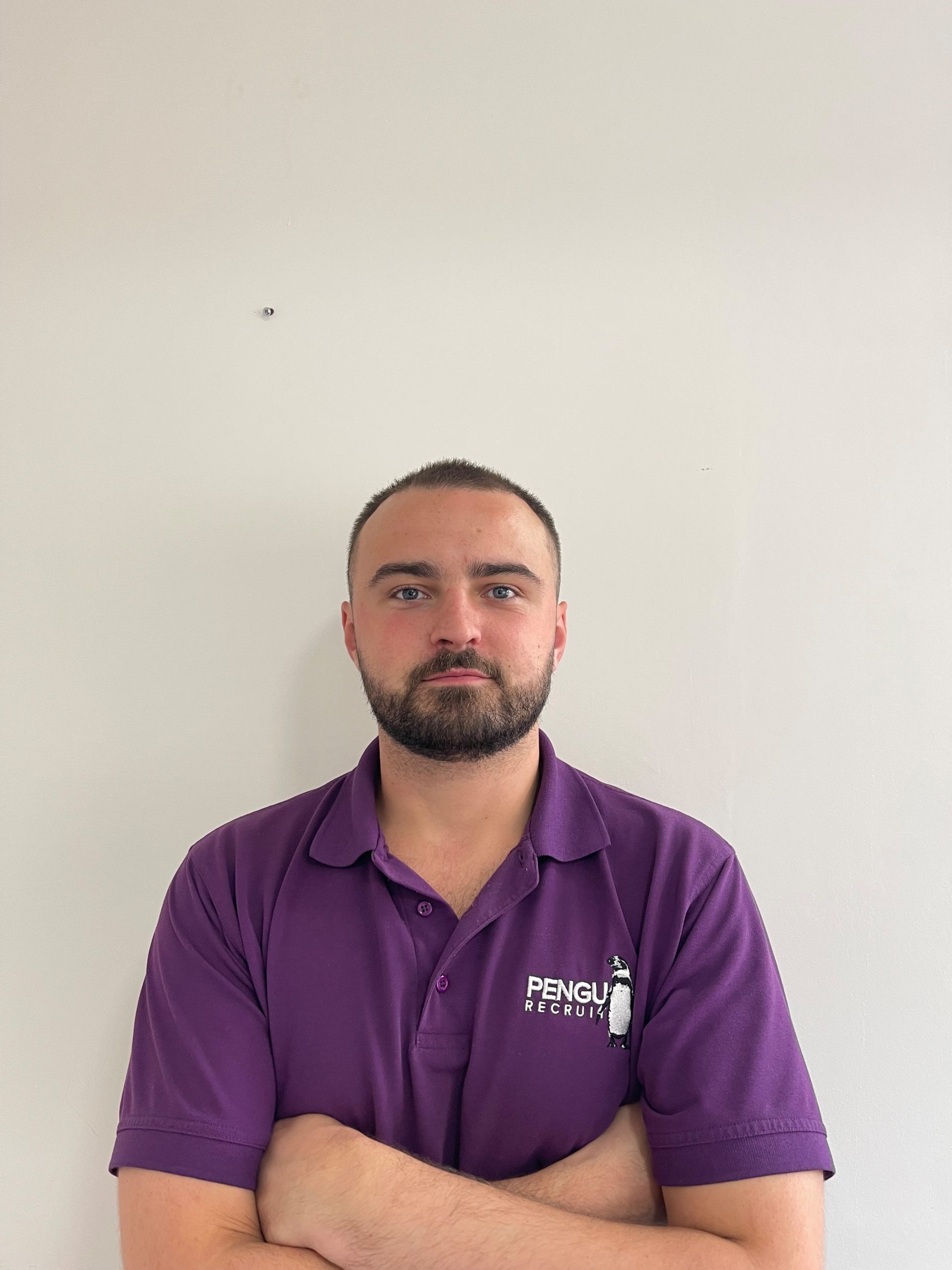 consultant Amir Gharaati