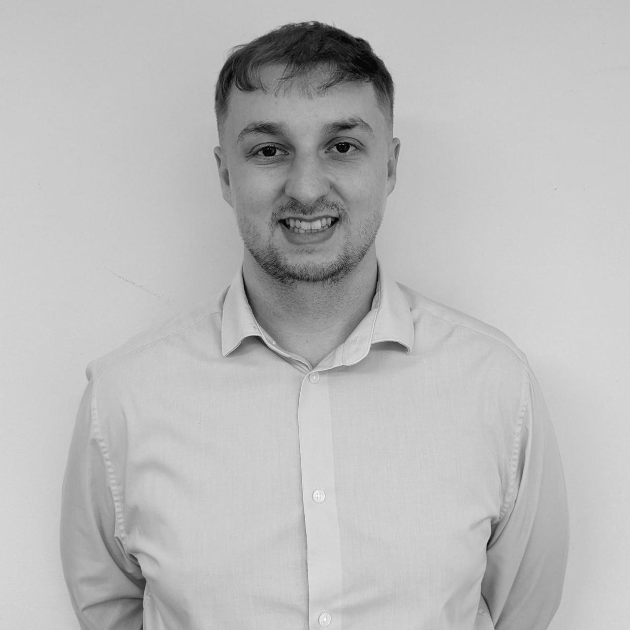 consultant Amir Gharaati